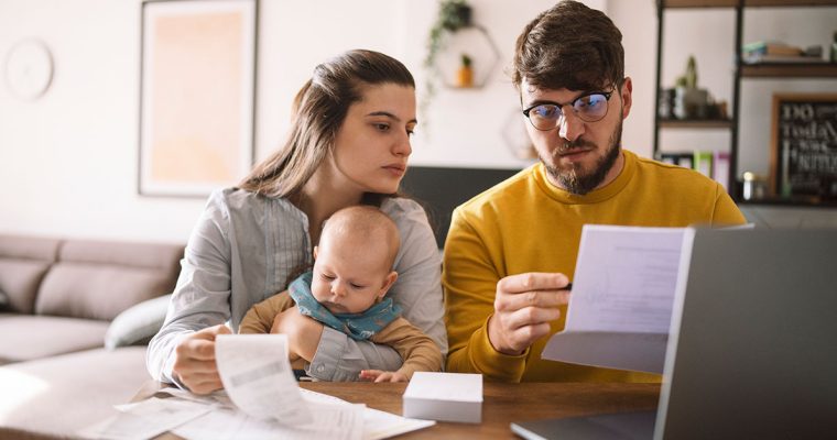 young-couple-calculating-the-cost-living